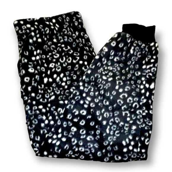 BLACK Fleece Leopard Joggers Size L (12-14) - Picture 1 of 3